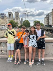 orphelin ukrainien notre dame